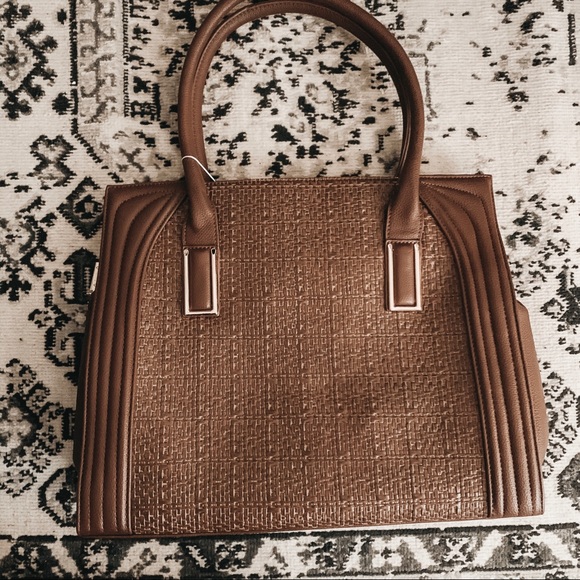 Large Weave Structure Tote In Brown - Picture 2 of 4